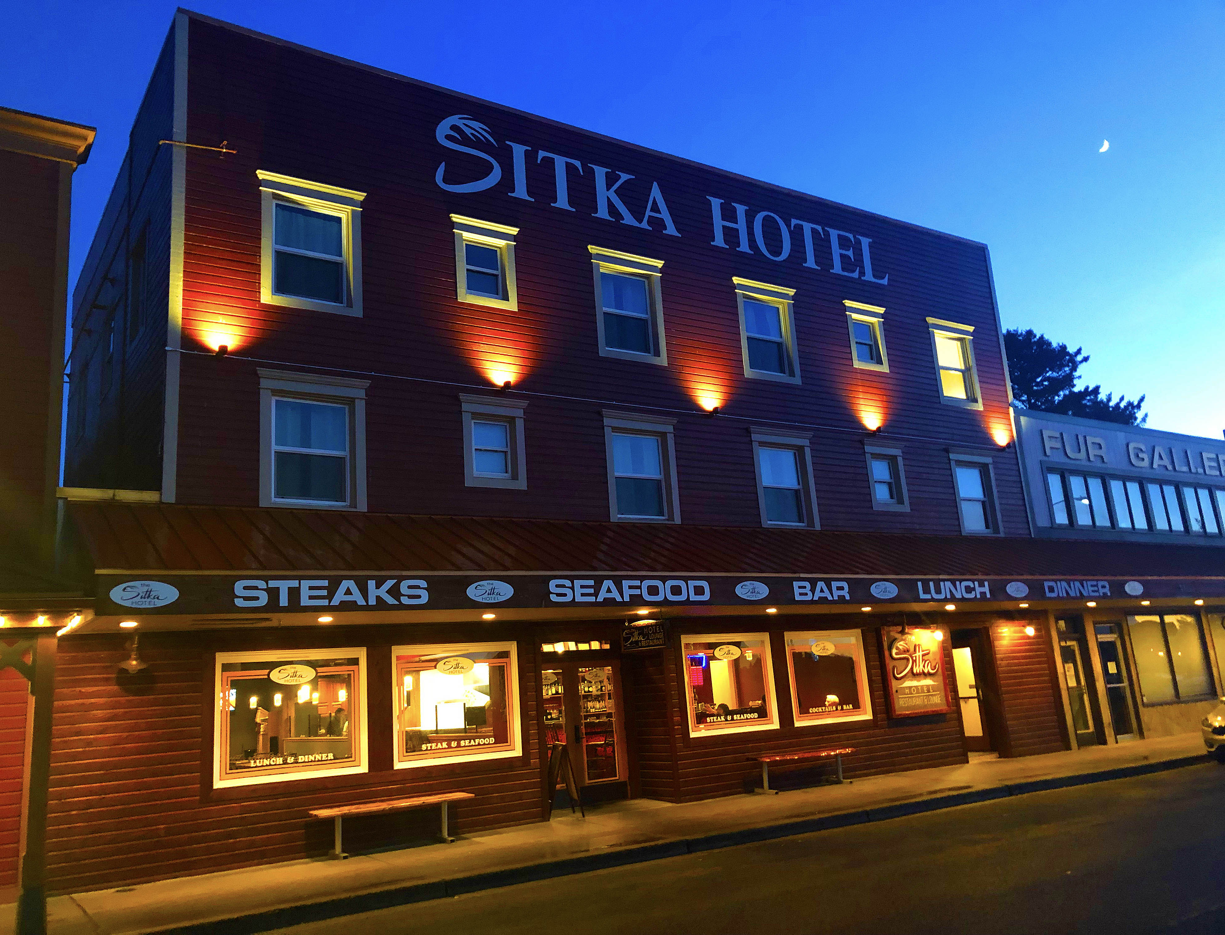 sitka_hotel_night